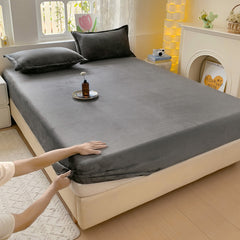 Modern Simplicity Milk Fiber Fitted Sheet