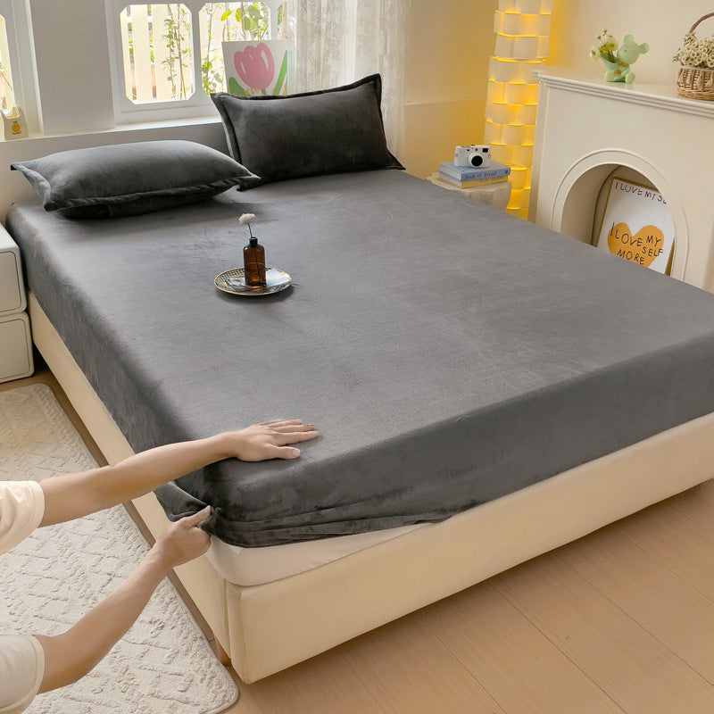 Modern Simplicity Milk Fiber Fitted Sheet