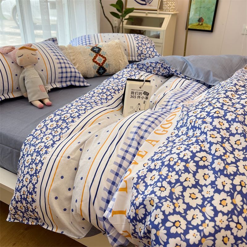 Cartoon Anime Polyester Bedding Set – 4-Piece Soft & Cozy